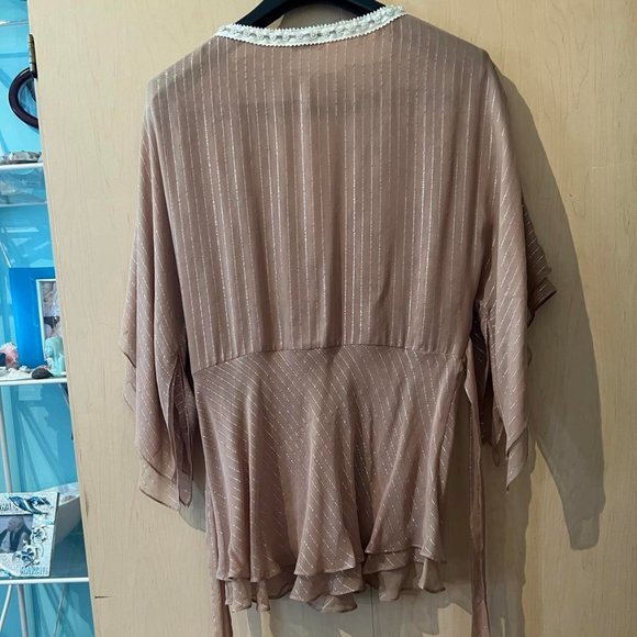 New BCBG Max Azria Pink Beige Butterfly Top Size S Small - Picture 2 of 5